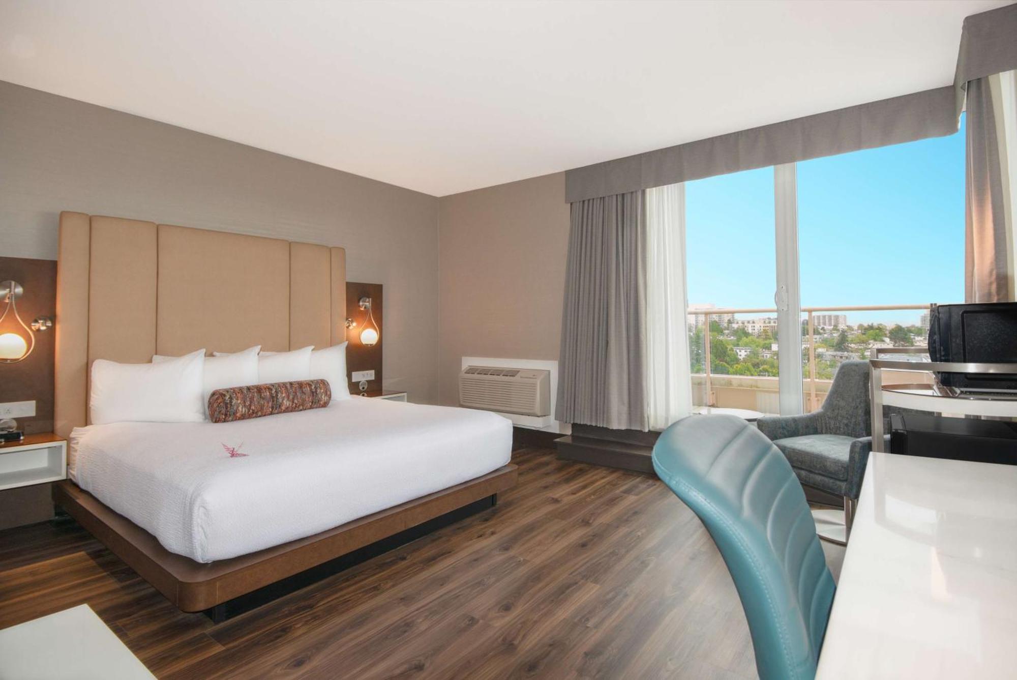 โคสต์ วิกตอเรีย โฮเทล แอนด์ มารินา บาย เอพีเอ Hotel ภายนอก รูปภาพ