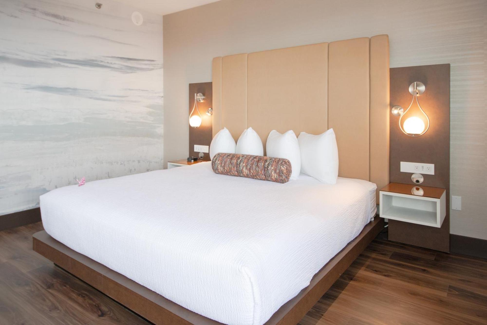 โคสต์ วิกตอเรีย โฮเทล แอนด์ มารินา บาย เอพีเอ Hotel ภายนอก รูปภาพ